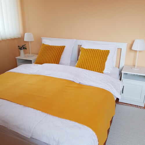 Pokój 2-osobowy na piętrze ze wspólną łazienką (możliwa dostawka)