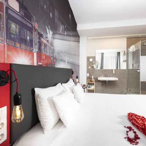 Camera tripla superior