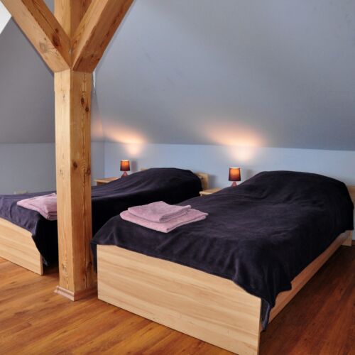 Pokój 2-osobowy na poddaszu tV z płaskim ekranem