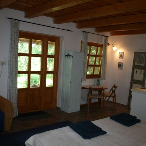 Domek letniskowy 4-osobowy cały dom z widokiem na ogród