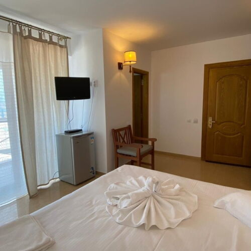 Camera dubla la etaj cu vedere spre mare