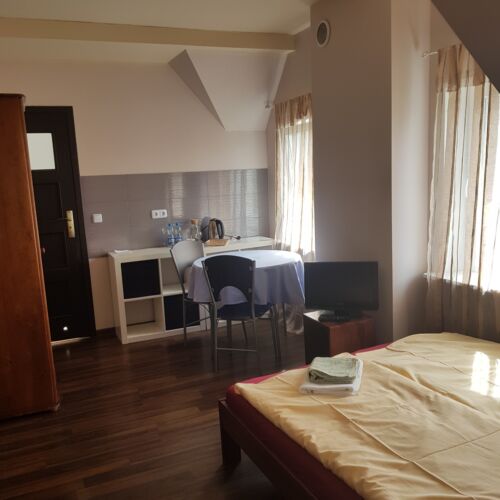 Pokój 3-osobowy Classic z prysznicem