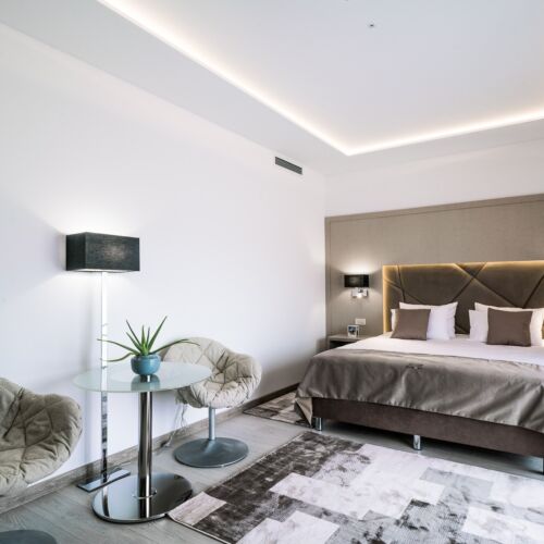 Apartament superior cu balcon cu 1 camera pentru 4 pers.