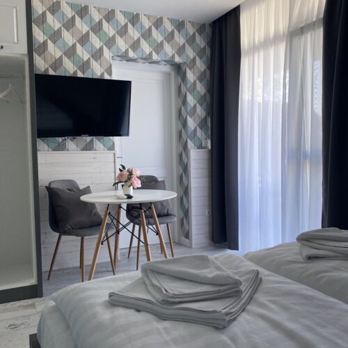 Premium Pleasant Interior Design Triple Room