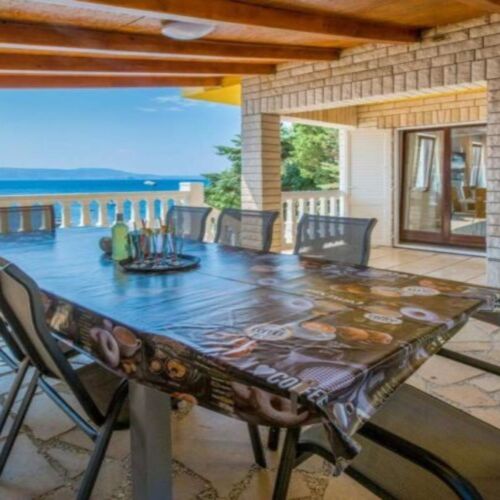 Sea View Whole House Holiday Home for 12 Persons