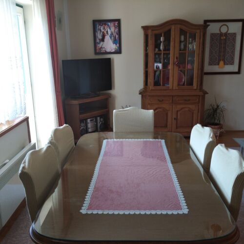 Apartament cu aer condiționat cu vedere spre mare cu 3 camere pentru 8 pers.