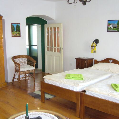 Family Pokoj pro 4 os. s výhledem do zahrady