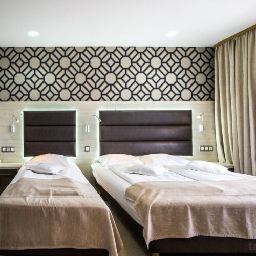 Camera tripla cu balcon