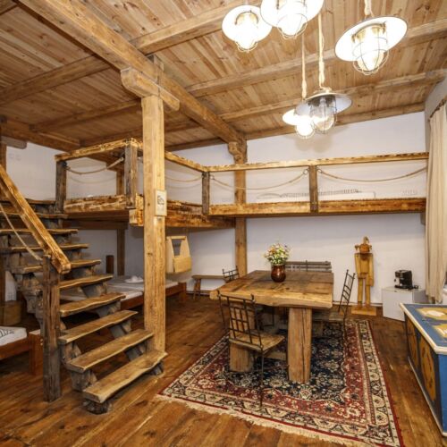 Pokoj se sprchou  pro 6 os. (s možností přistýlky)