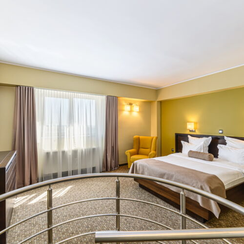 Apartament executive cu balcon cu 2 camere pentru 3 pers.