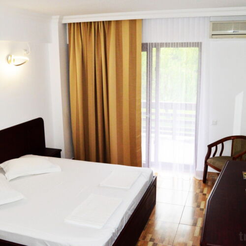 Pokój 2-osobowy z balkonem (możliwa dostawka)