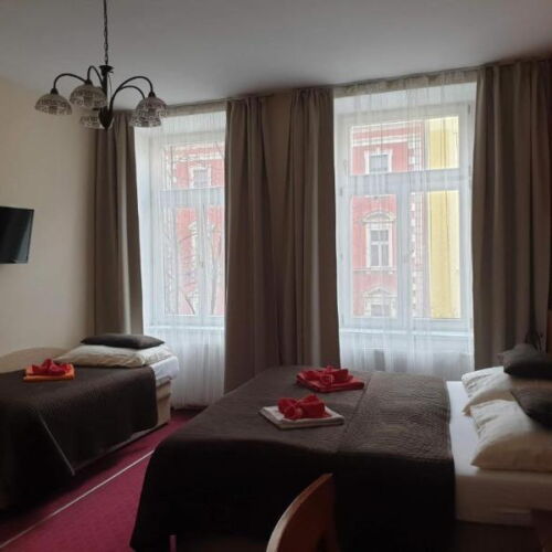 Pokoj se sprchou  pro 3 os.