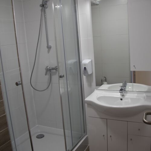 Camera twin (se poate solicita pat suplimentar)