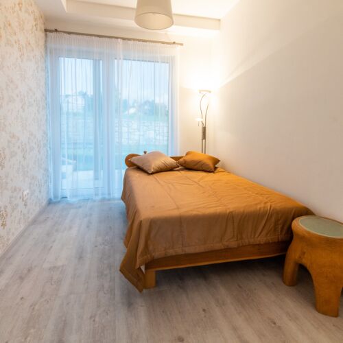 Apartament cu vedere spre pădure business Plus cu 2 camere pentru 4 pers.