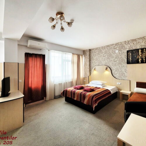 Camera dubla superior cu balcon