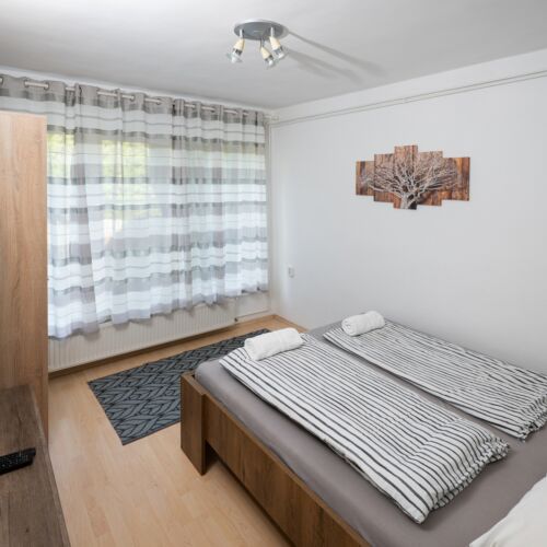 Casă de vară familial(ă) cu vedere spre râu pentru 6 pers. (se inchirieaza doar integral)