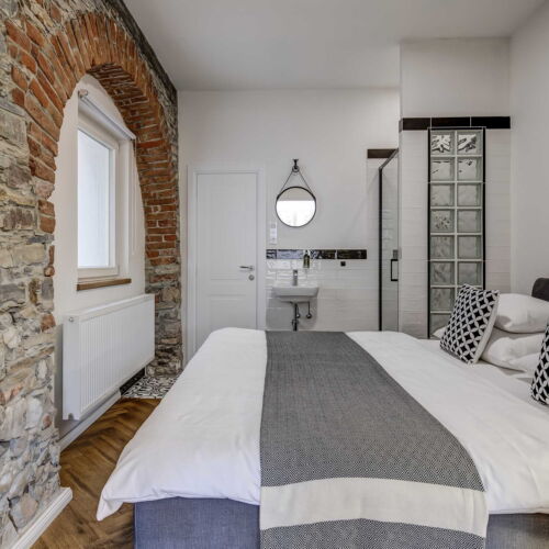 Deluxe Apartman se sprchou pro 4 os. se 2 ložnicemi