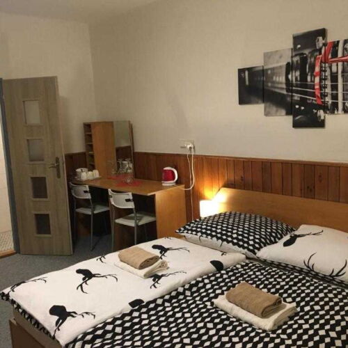 Pokoj se sprchou  pro 3 os.