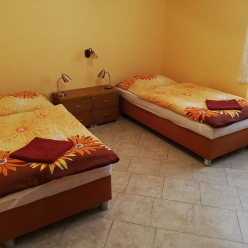 Standard Izba s privátnou kúpeľňou mimo izby pre 2 os.