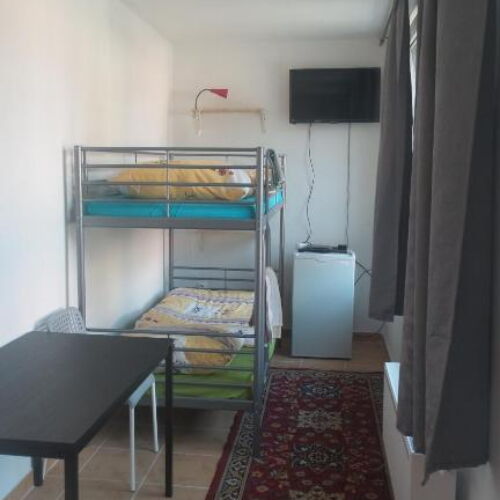 Pokój 3-osobowy z prysznicem ze wspólnym aneksem kuchennym