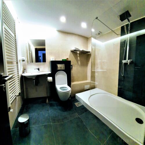 Camera cvadrupla family cu balcon