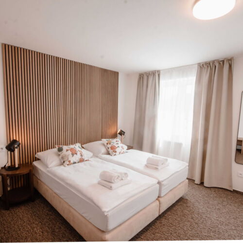 Pokoj s klimatizací se sprchou pro 2 os.