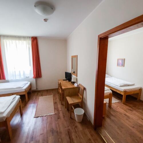 Camera cvadrupla trip