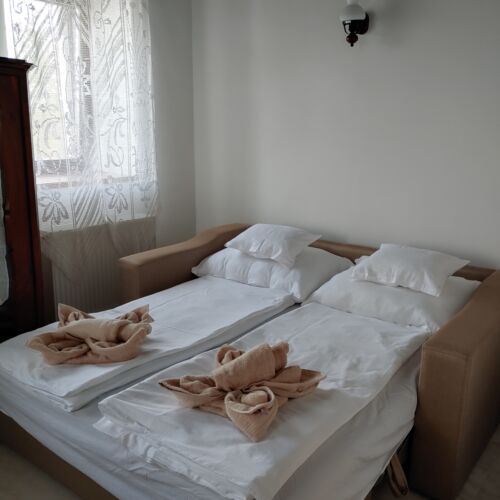 Panorámás tóra néző 8 fős üdülőház