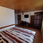 Camera dubla cu grup sanitar