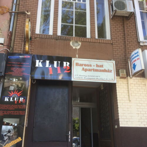 1-Zimmer-Apartment für 2 Personen Obergeschoss mit Aussicht auf die Stadt (Zusatzbett möglich)