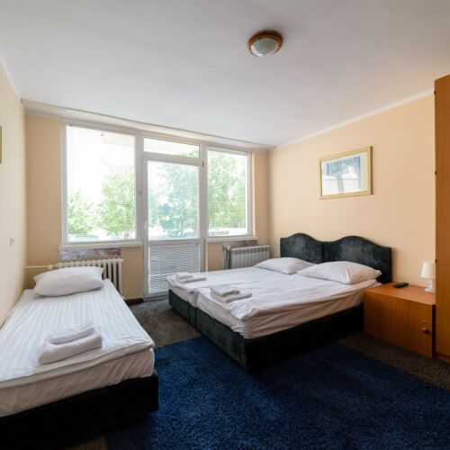 Camera tripla classic cu balcon