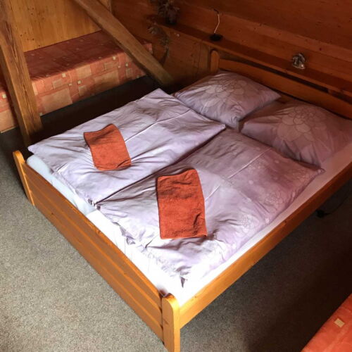 Chalupa 8-osobowy z prysznicem (możliwa dostawka)