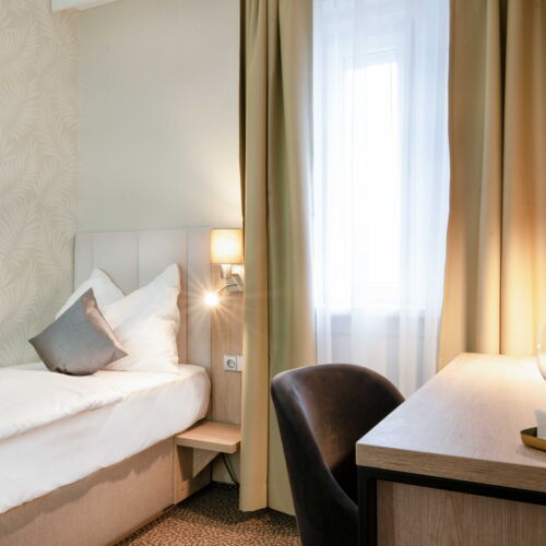 Camera single cu duș