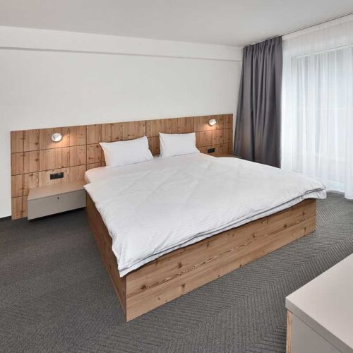 Apartament family cu duș cu 2 camere pentru 4 pers. (se poate solicita pat suplimentar)