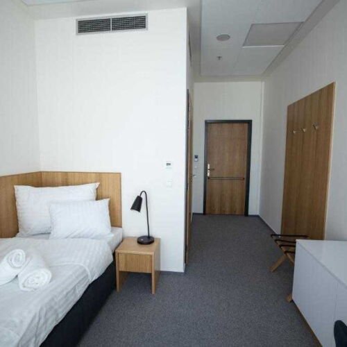 Pokoj se sprchou s terasou pro 1 os.