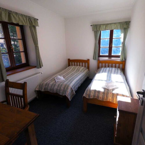 Apartman se sprchou s privátní koupelnou mimo apartmán pro 4 os.