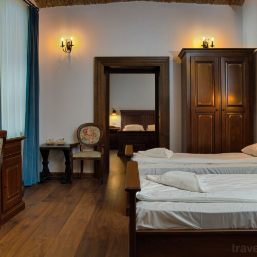 Apartament deluxe cu 2 camere pentru 4 pers.