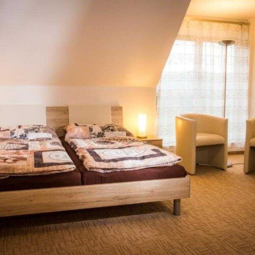 Camera dubla superior cu duș