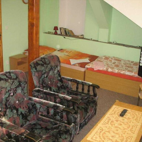 Pokoj se sprchou  pro 4 os.