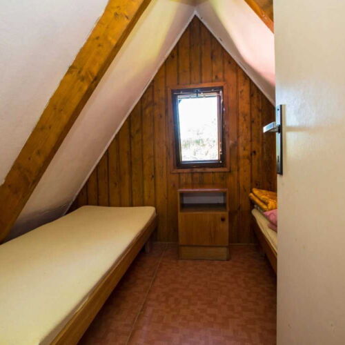 Pokoj se sprchou  pro 6 os.