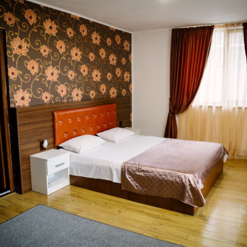 Camera cvadrupla family cu cadă