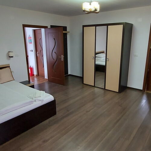 Camera dubla cu balcon