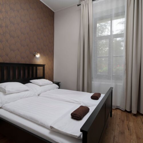 Camera dubla cu cadita de dus 