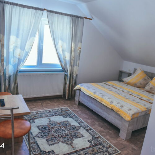 Apartament premium la etaj cu 2 camere pentru 4 pers.