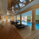 Apartament la etaj cu vedere spre curte cu 2 camere pentru 4 pers.