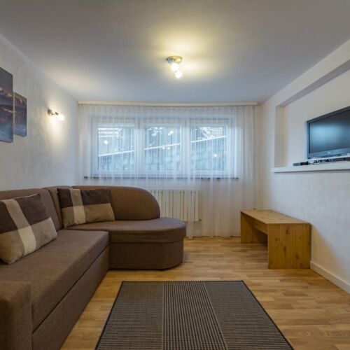 Camera cvadrupla standard Plus la parter