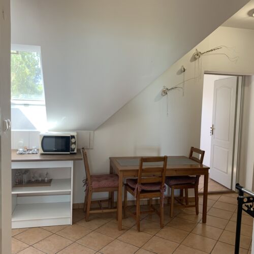 Apartament 3-osobowy na piętrze z panoramą z 2 pomieszczeniami sypialnianymi (możliwa dostawka)