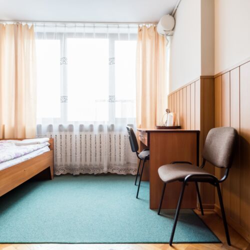 Pokój 1-osobowy z łazienką udogodnienia dla niepełnosprawnych