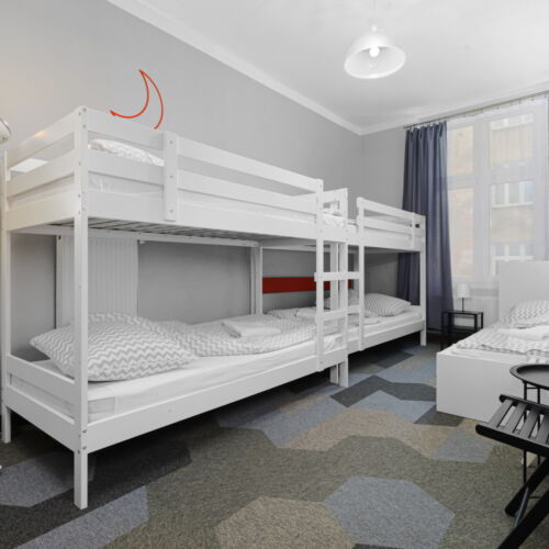 Pokój 5-osobowy z łazienką ze wspólnym aneksem kuchennym