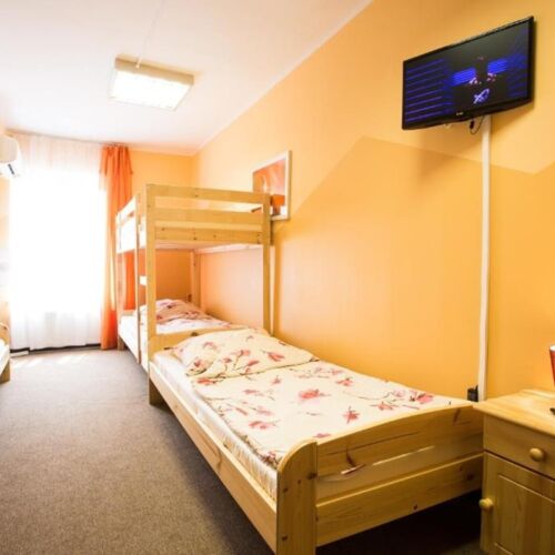 Pokój 4-osobowy ze wspólną łazienką ze wspólnym aneksem kuchennym